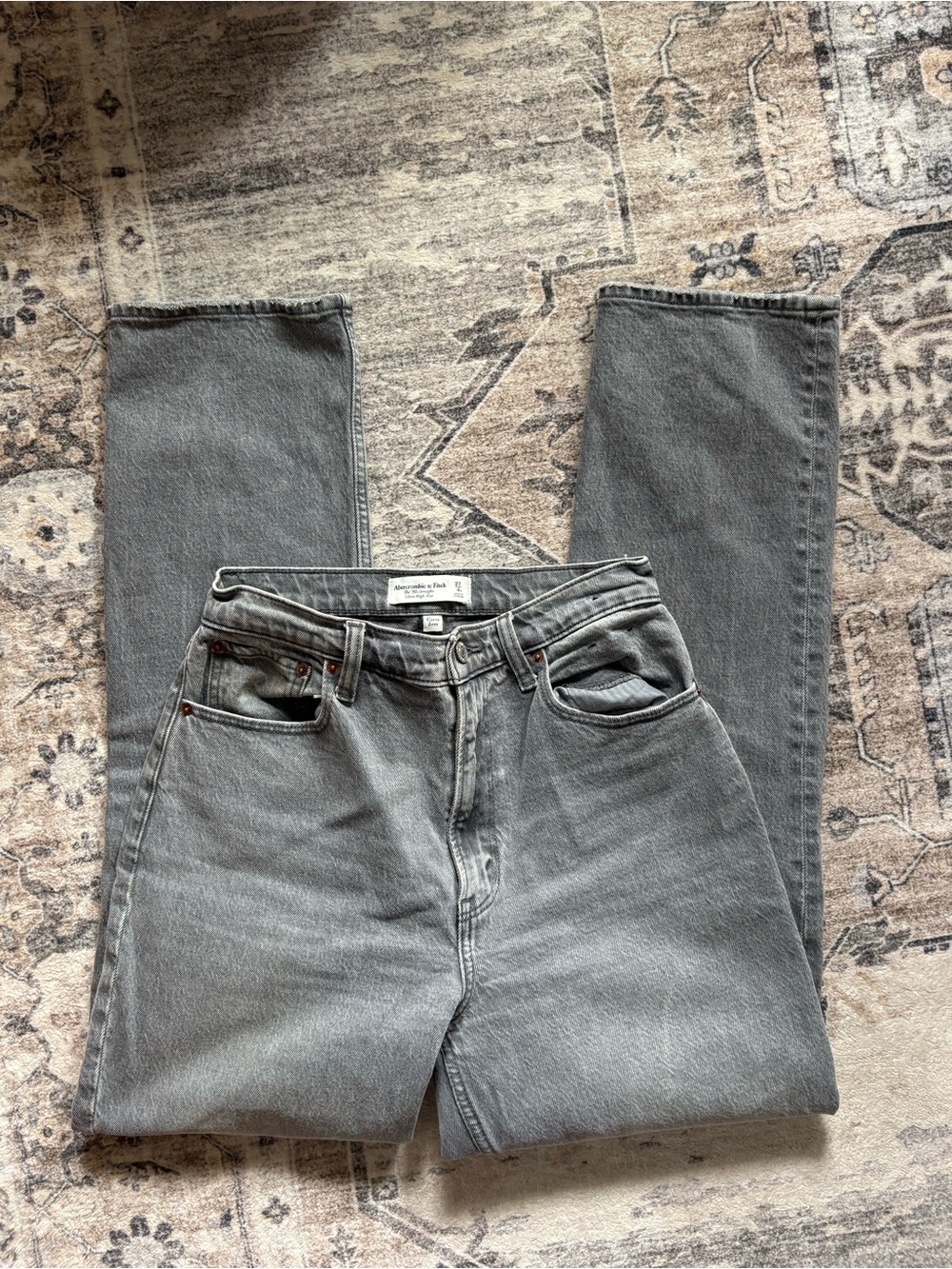 Abercrombie & Fitch The 90s Straight Ultra High Rise curve love size 27 gray